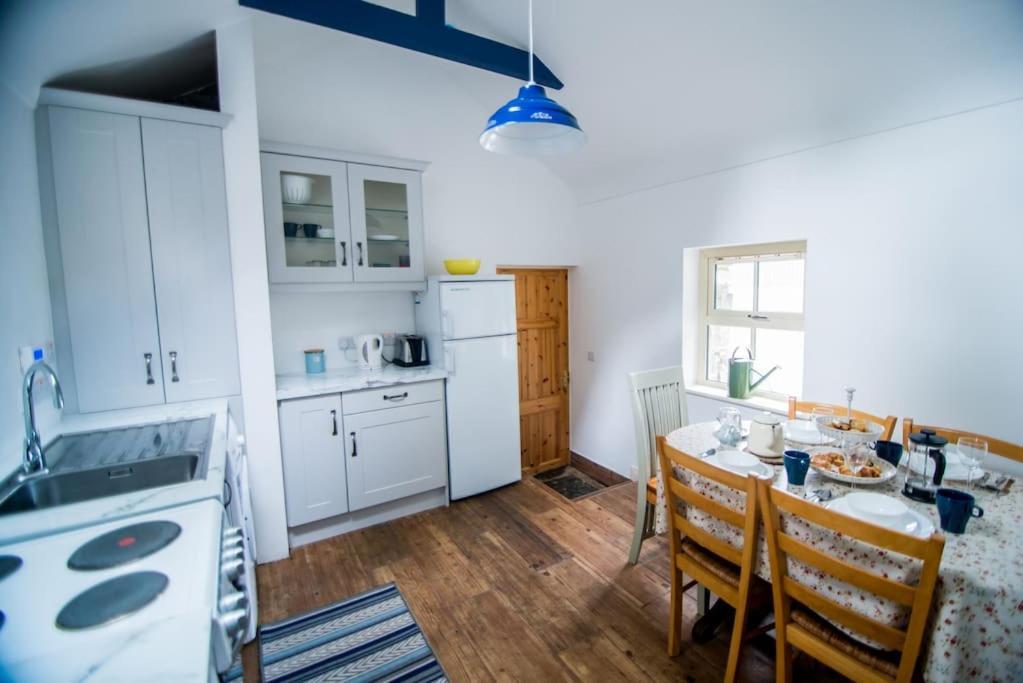 Fermoyle Properties Carleys Cottage Fanore Экстерьер фото